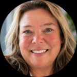 Crystal Nielsen 6 e0c5686e0ceeef16e5d7123df0e0ad5c337722