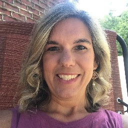 Christine Snead