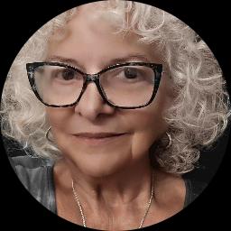 Dr. Denise Petrelli-Holst